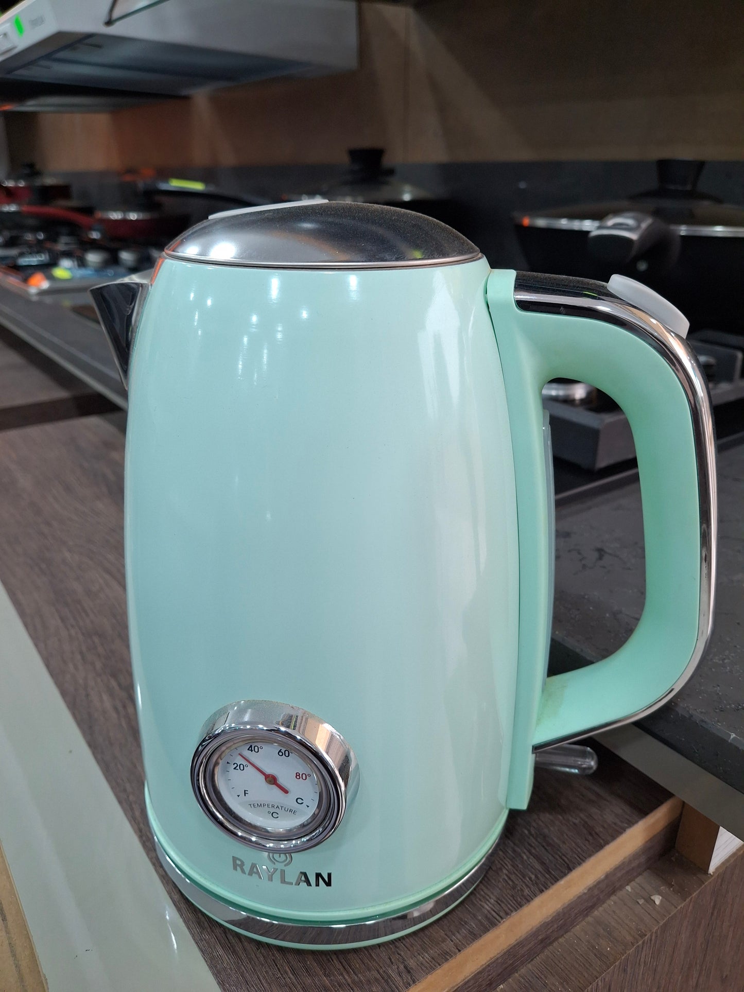 منتجات رايلان الكهربائية – عجانة، حماصة، غلاية، وخلاط يدوي بتصاميم أنيقة وأداء قوي